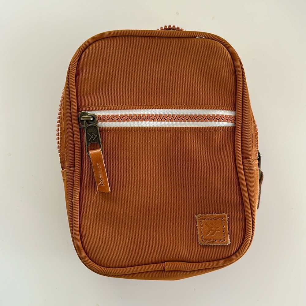 Thread Crossbody Bag